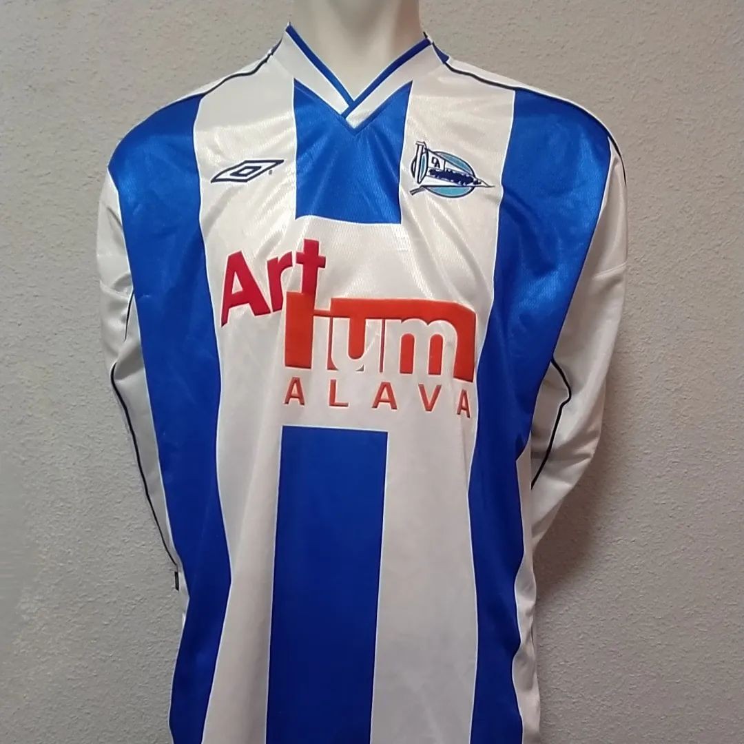 Deportivo Alavés 2003-04 Home V2 Kit