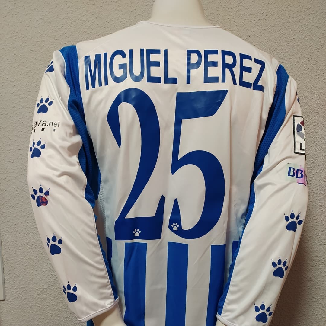 Deportivo Alavés 2006-07 Home Kit