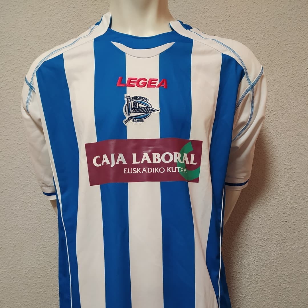Deportivo Alavés 2009-10 Home Kit