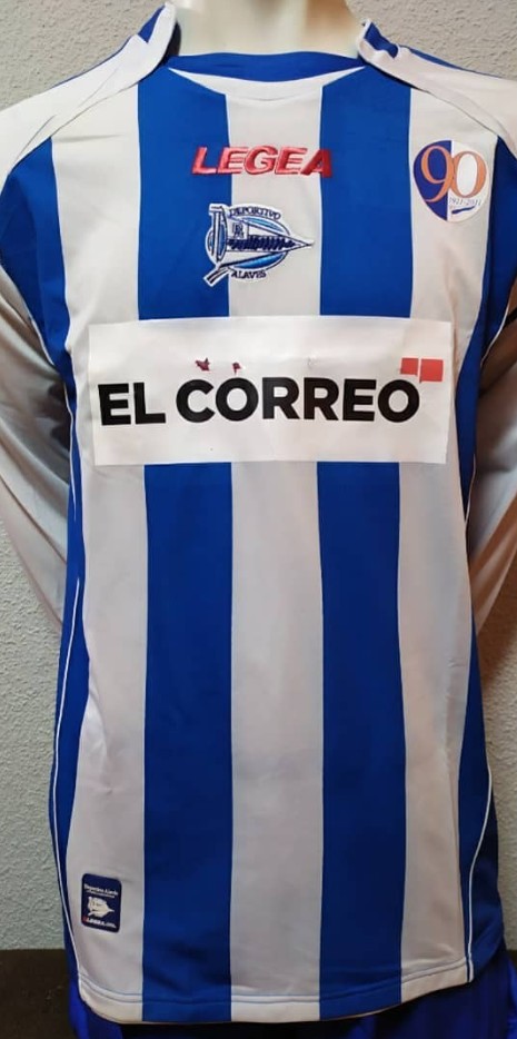 Deportivo Alavés 2010-11 Home Kit