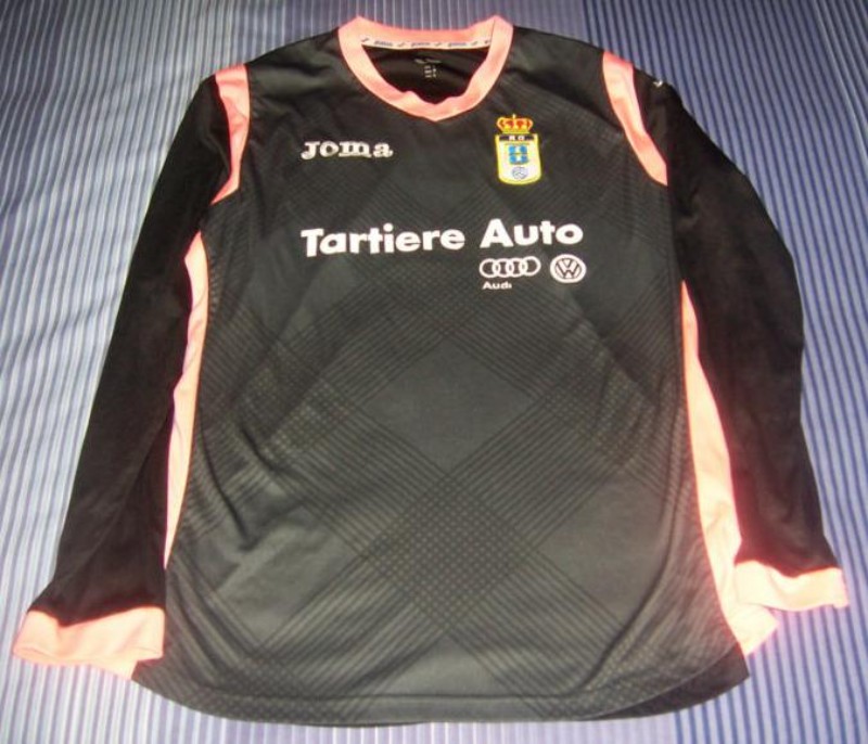 Real Oviedo 2014-15 GK 2 Kit