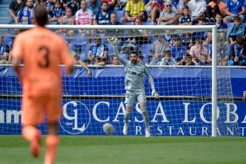Real Oviedo 2022-23 GK 5 Kit