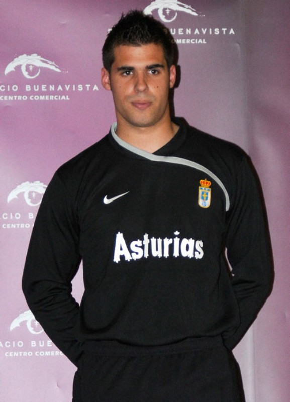 Real Oviedo 2009-10 GK Kit