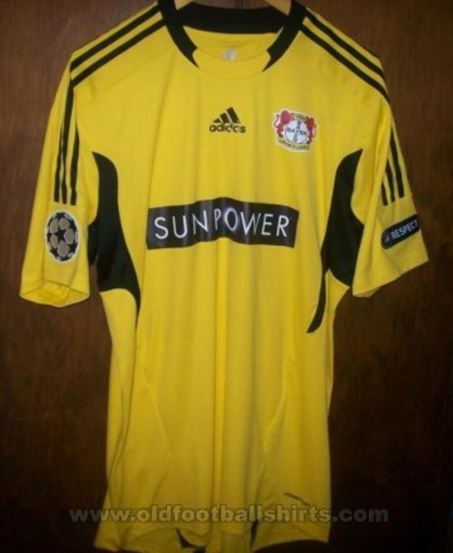 Bayer 04 Leverkusen 2011-12 GK Kit