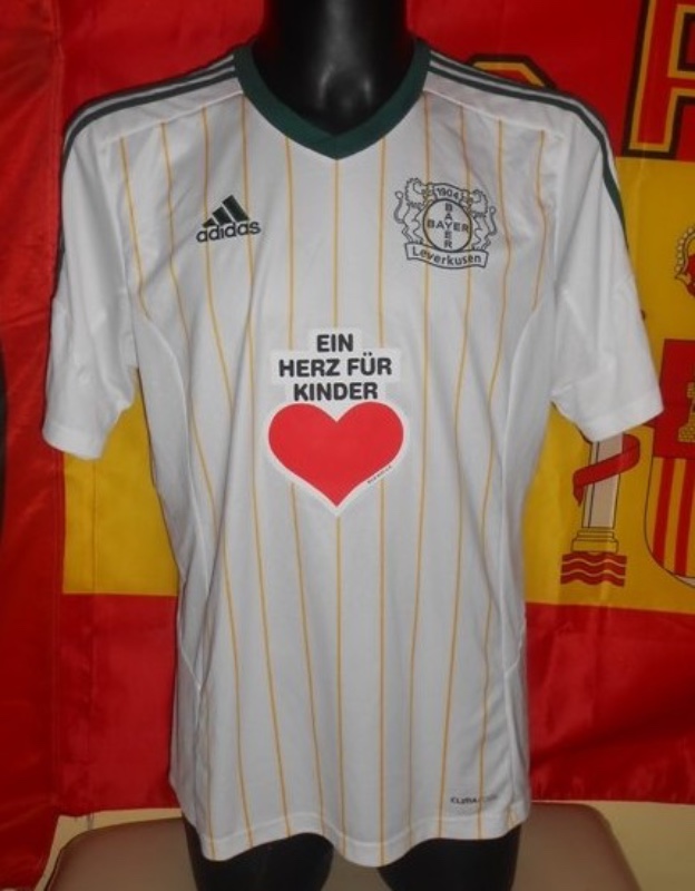 Bayer 04 Leverkusen 2013-14 Third V2 Kit