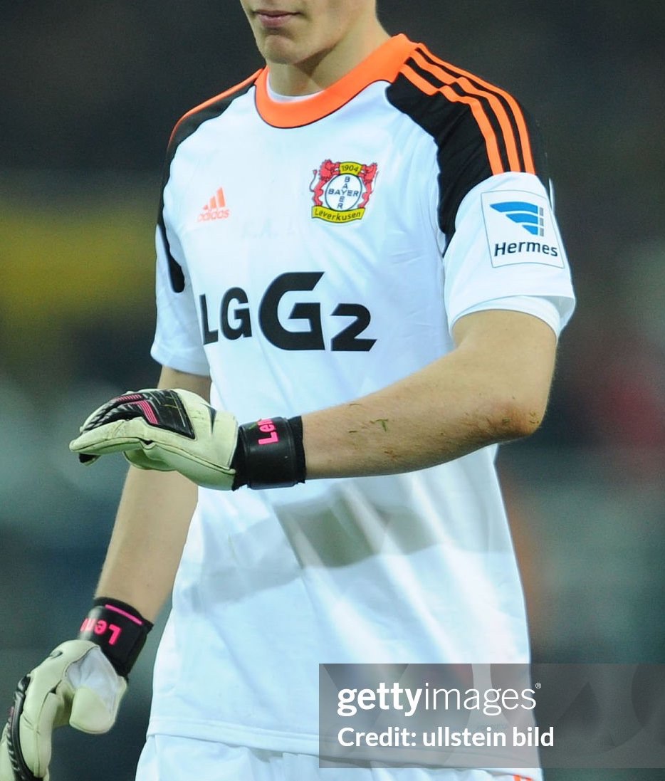 Bayer 04 Leverkusen 2013-14 GK Away Kit