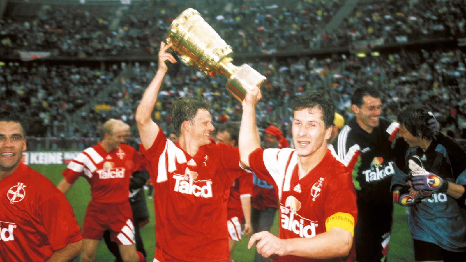 Bayer 04 Leverkusen 1992-93 DFB-Pokal Final Kit