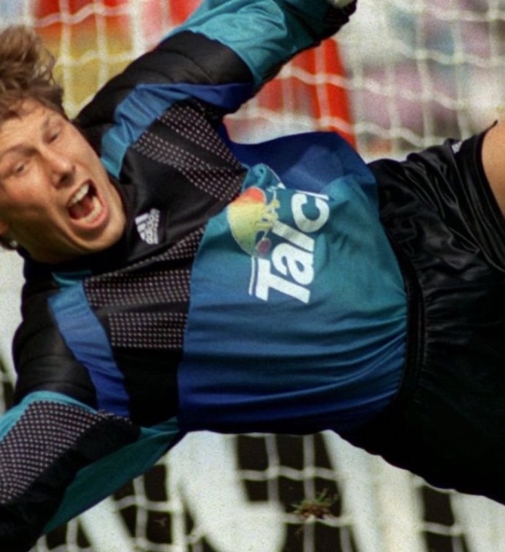 Bayer 04 Leverkusen 1993-94 GK 2 Kit