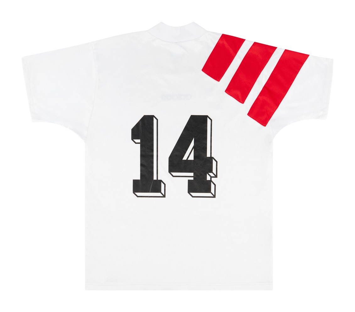 Bayer 04 Leverkusen 1995-96 Away Kit