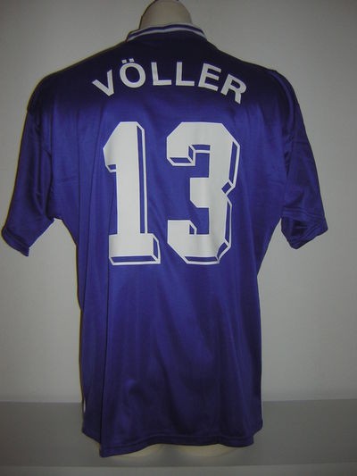 Bayer 04 Leverkusen 1995-96 Third Kit