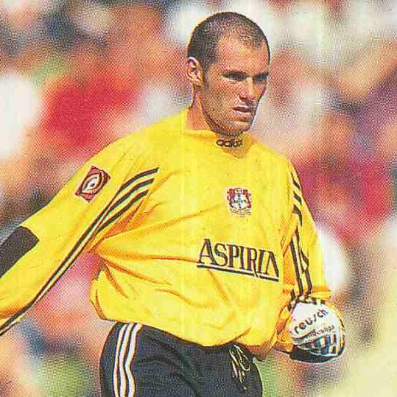Bayer 04 Leverkusen 1997-98 GK Kit