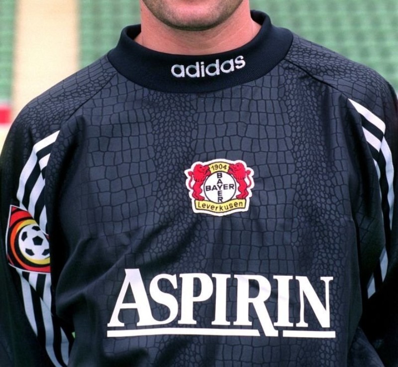 Bayer 04 Leverkusen 1997-98 GK 2 Kit