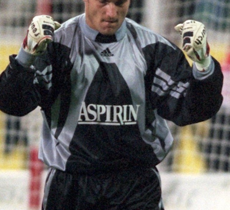 Bayer 04 Leverkusen 1998-99 GK 1 Kit