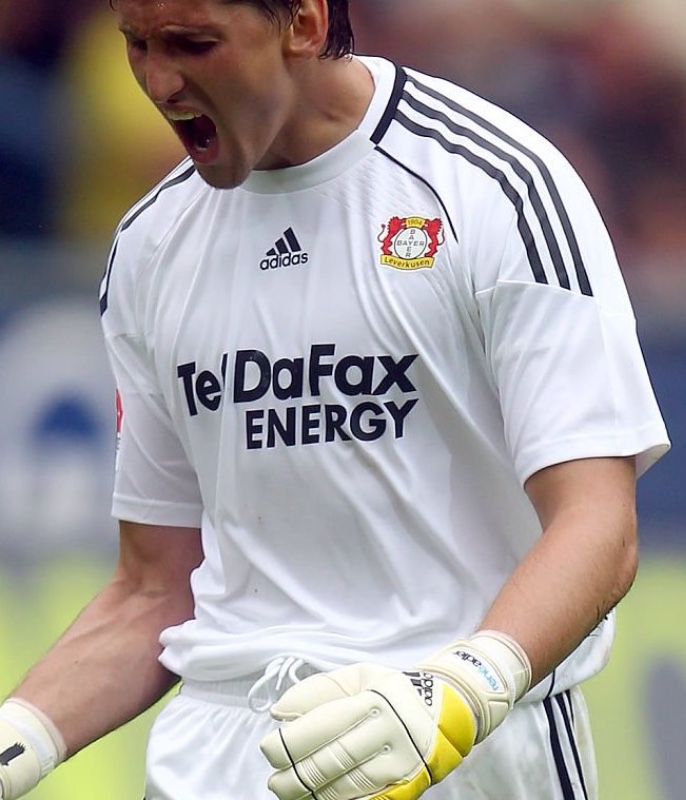 Bayer 04 Leverkusen 2010-11 GK 1 Kit