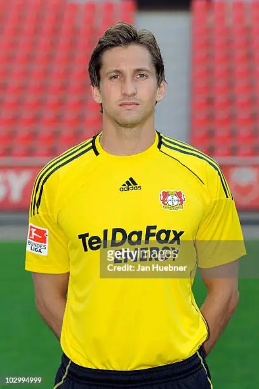 Bayer 04 Leverkusen 2010-11 GK 2 Kit
