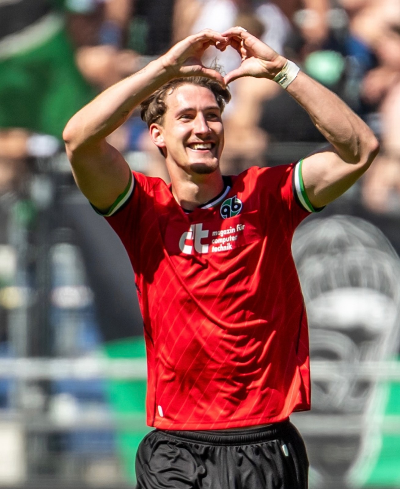 Hannover 96 2024-25 Home V2 Kit