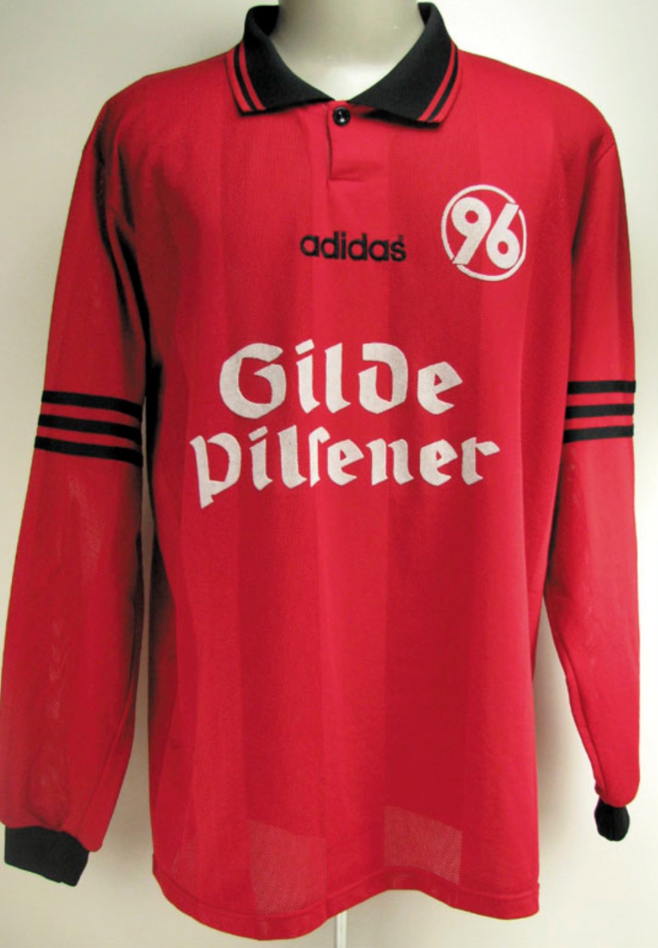 Hannover 96 1996-97 Home Kit