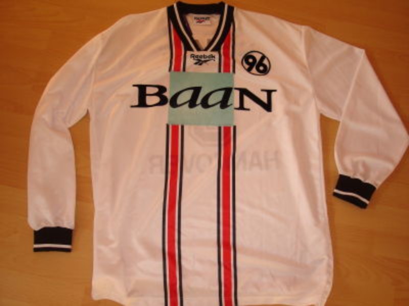 Hannover 96 1997-98 Away Kit