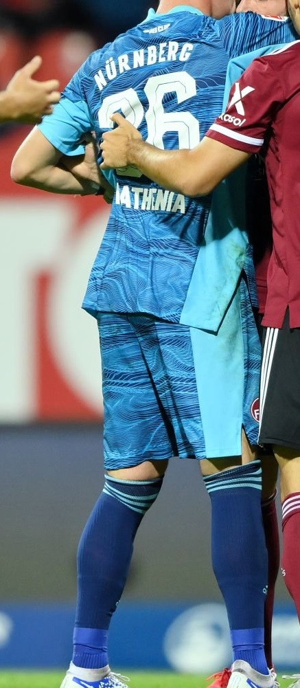 1. FC Nürnberg 2021-22 GK 1 Kit