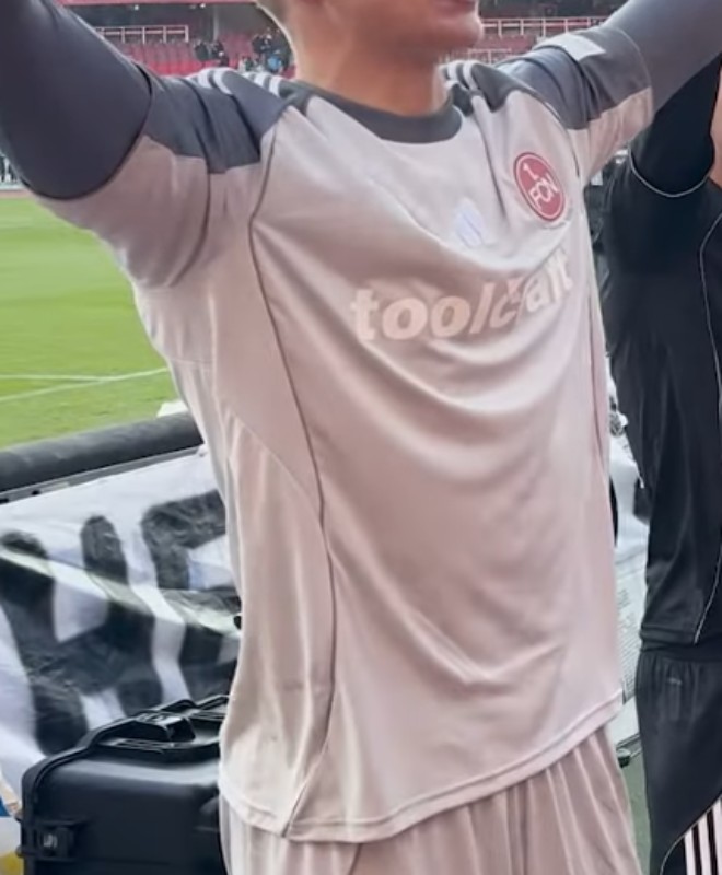 1. FC Nürnberg 2025-26 GK Special Kit