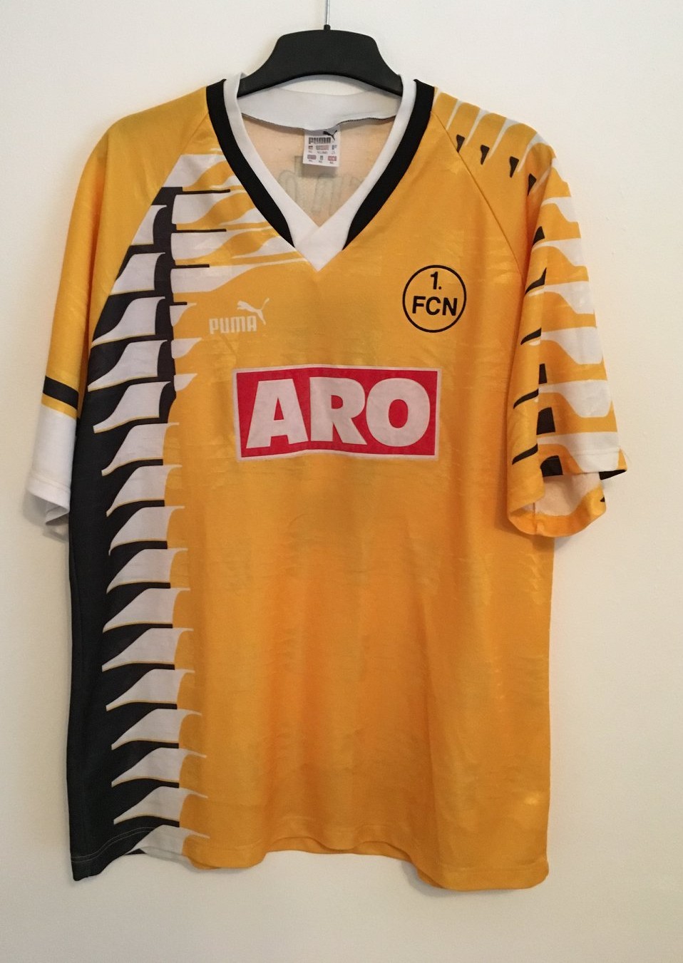 1. FC Nürnberg 1994-95 Away Kit