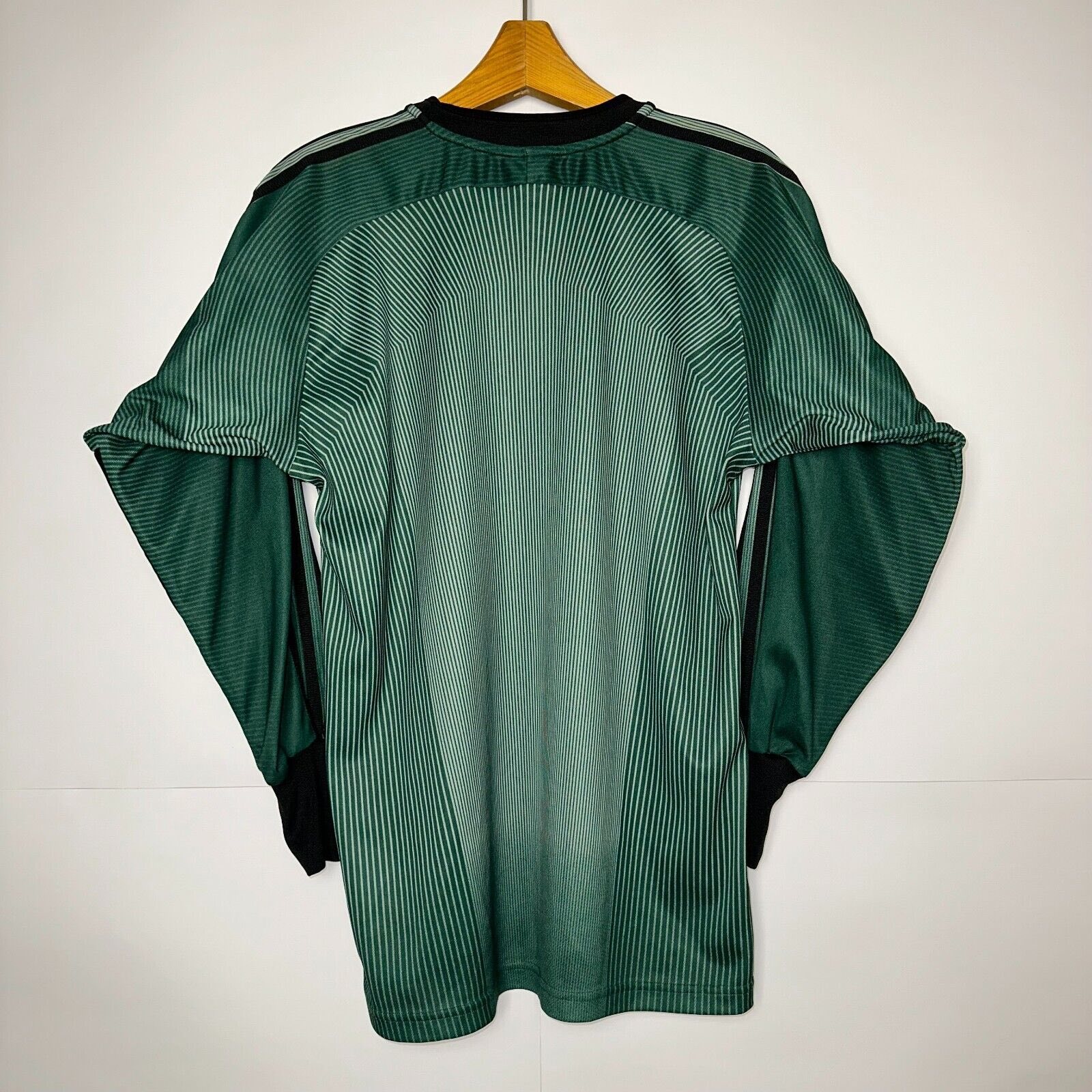 1. FC Nürnberg 2003-04 GK 1 Kit