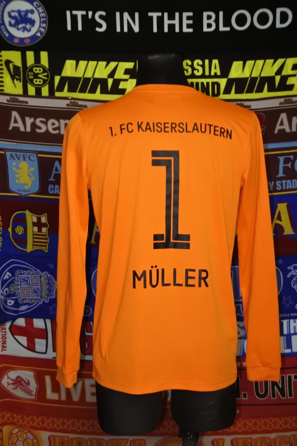 1. FC Kaiserslautern 2015-16 GK 2 Kit