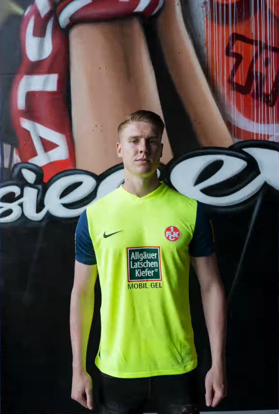 1. FC Kaiserslautern 2022-23 GK 1 Kit