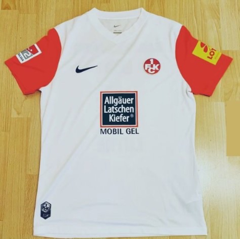 1. FC Kaiserslautern 2022-23 GK 3 Kit