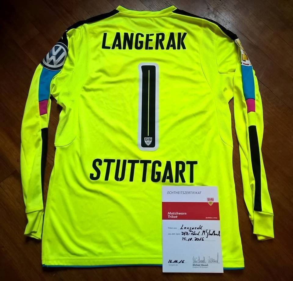 VfB Stuttgart 2016-17 GK 1 Kit