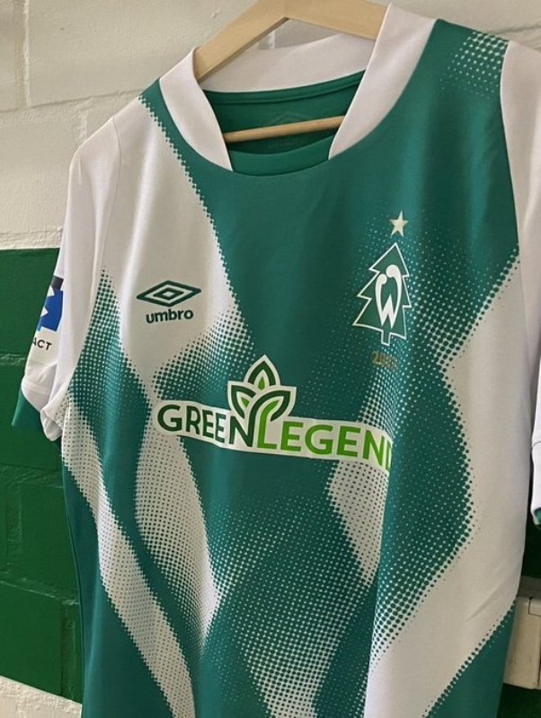 Werder Bremen 2022-23 Christmas Kit