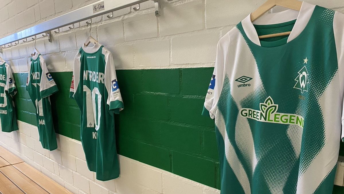 Werder Bremen 2022-23 Christmas Kit