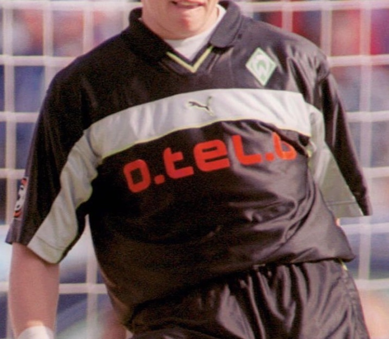 Werder Bremen 1999-00 GK 2 Kit