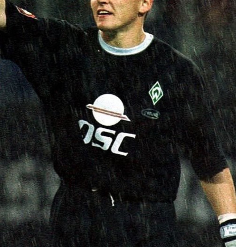 Werder Bremen 2000-01 GK 2 Kit
