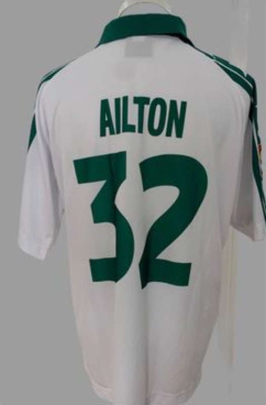 Werder Bremen 2001-02 Away V2 Kit