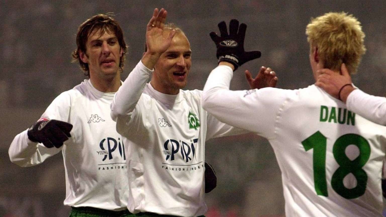 Werder Bremen 2002-03 Christmas Kit