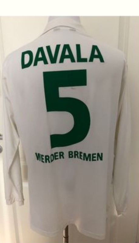 Werder Bremen 2003-04 Away Kit