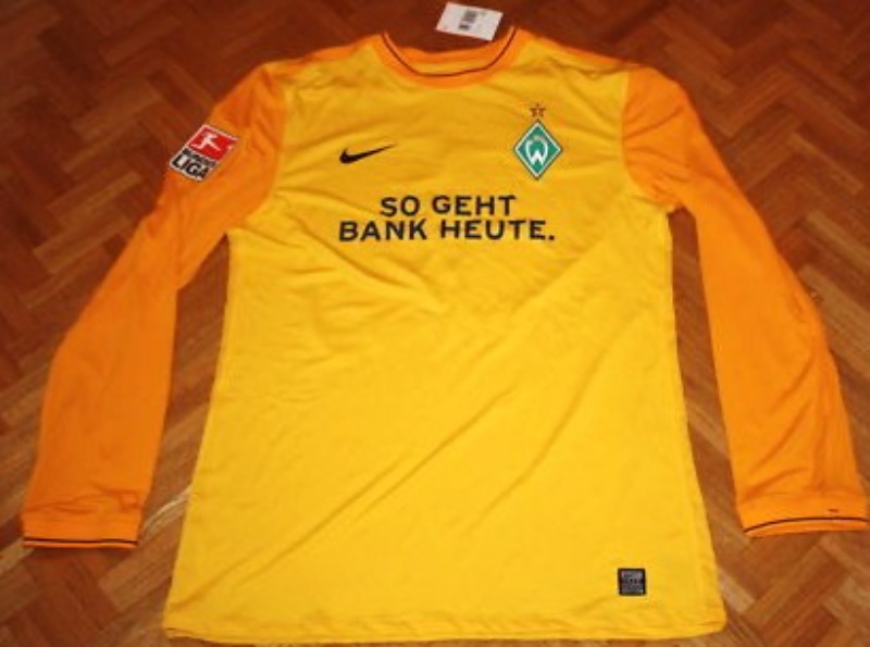 Werder Bremen 2009-10 GK 2 Kit