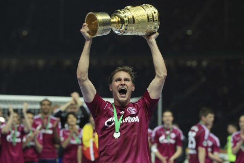 Schalke 04 2011-12 Third Kit