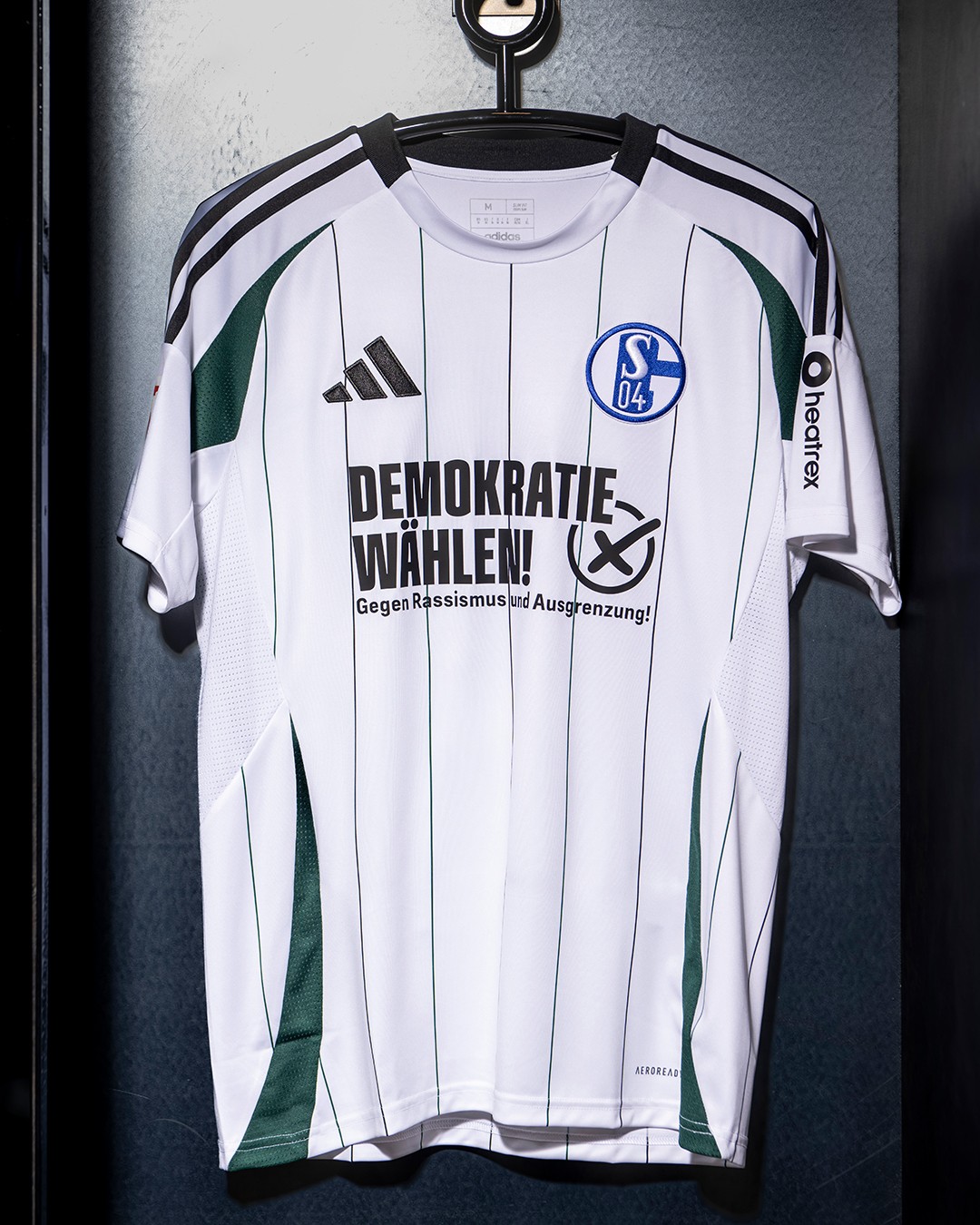 Schalke 04 2024-25 Away V2 Kit