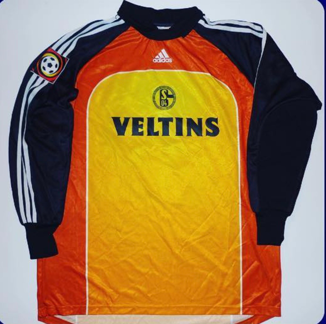 Schalke 04 2000-01 GK 2 Kit