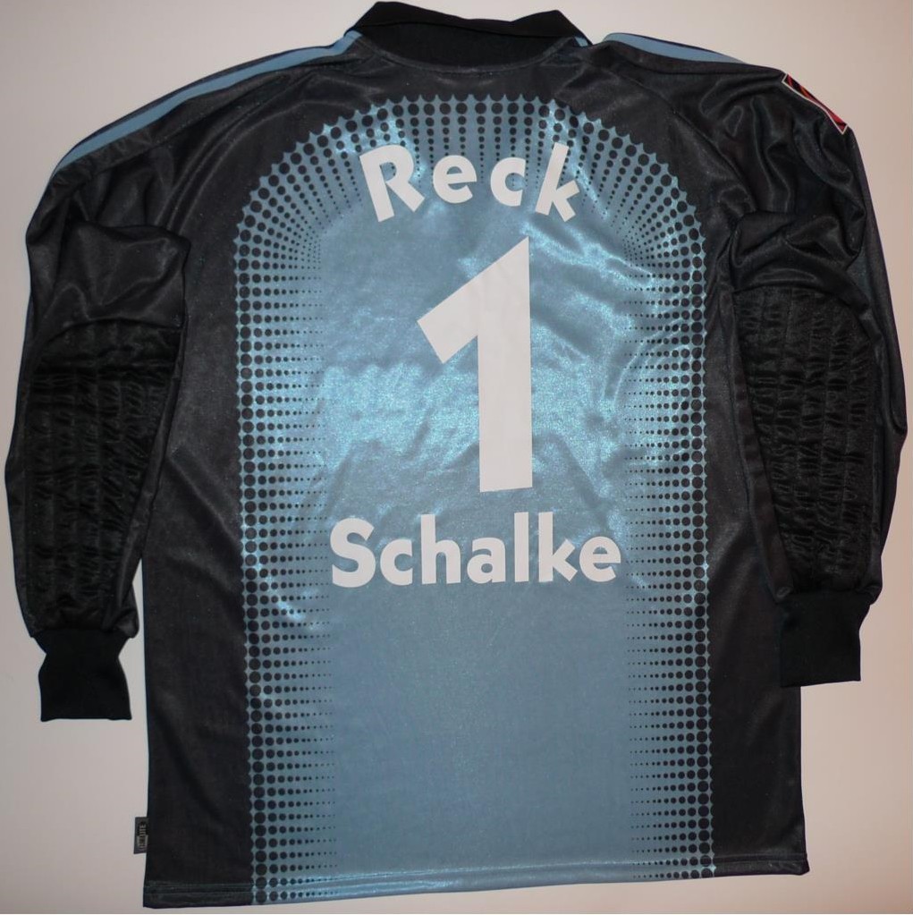 Schalke 04 2001-02 GK 3 Kit