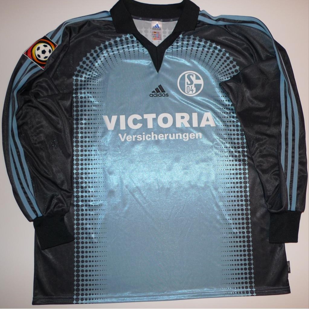 Schalke 04 2001-02 GK 3 Kit