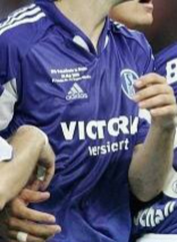 Schalke 04 2004-05 DFB-Pokal Final Kit
