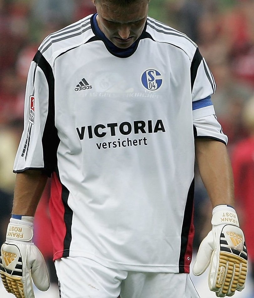 Schalke 04 2005-06 GK 4 Kit