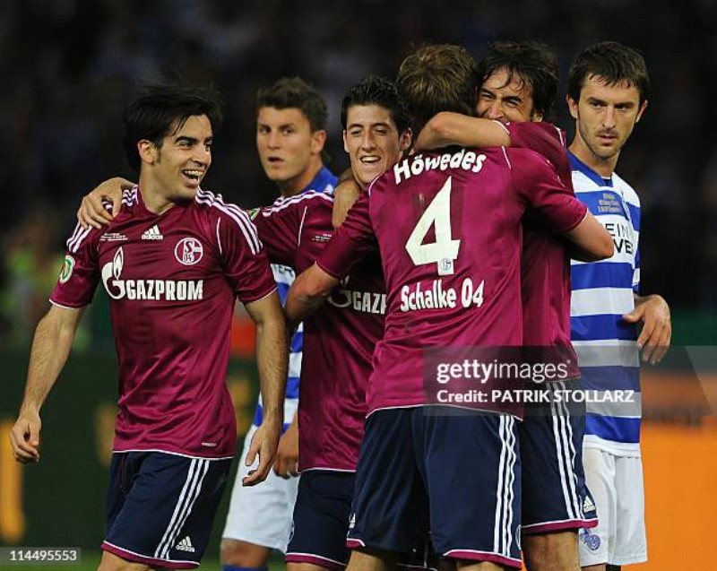 Schalke 04 2010-11 DFB-Pokal Final Kit