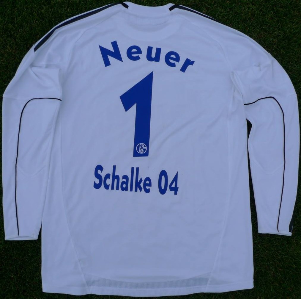 Schalke 04 2010-11 GK 3 Kit