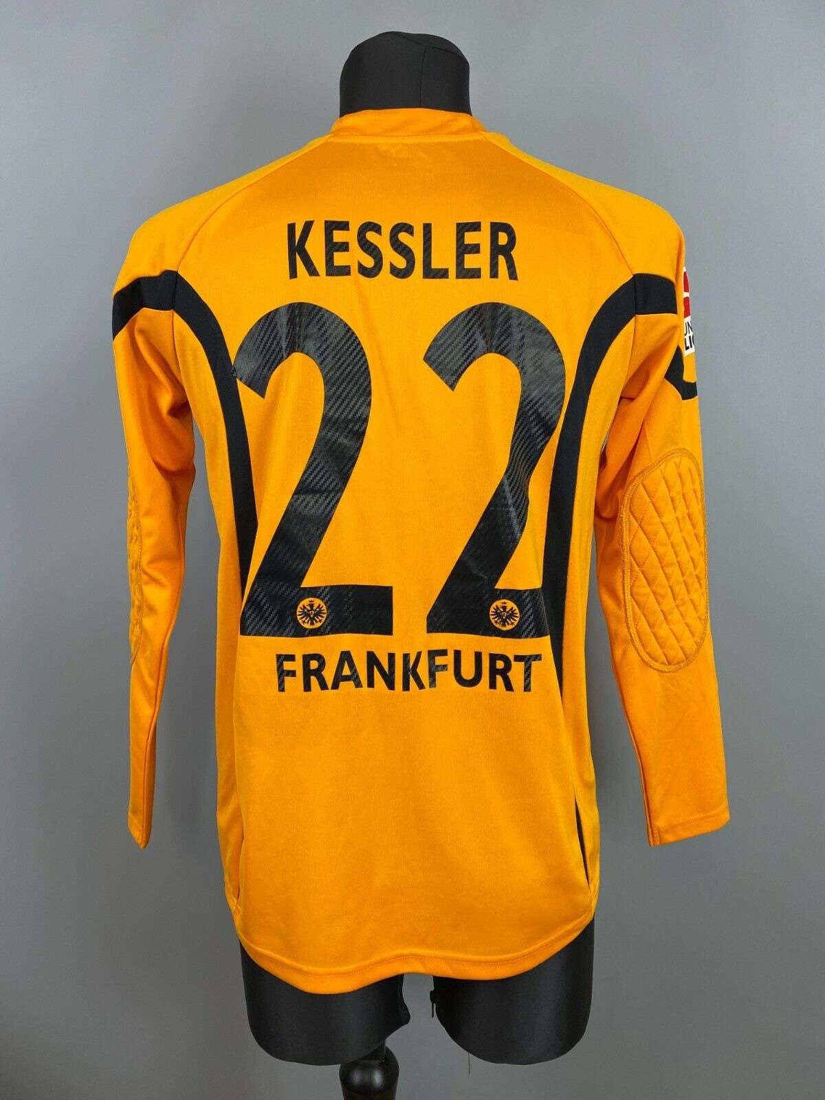 Eintracht Frankfurt 2011-12 GK 1 Kit