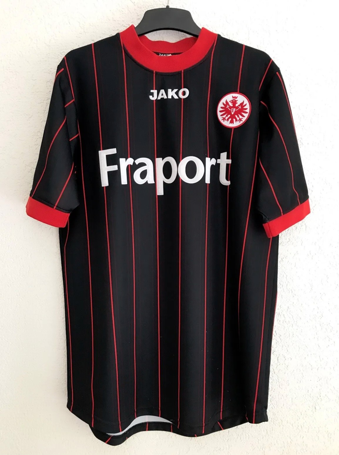 Eintracht Frankfurt 2004-05 Home Kit