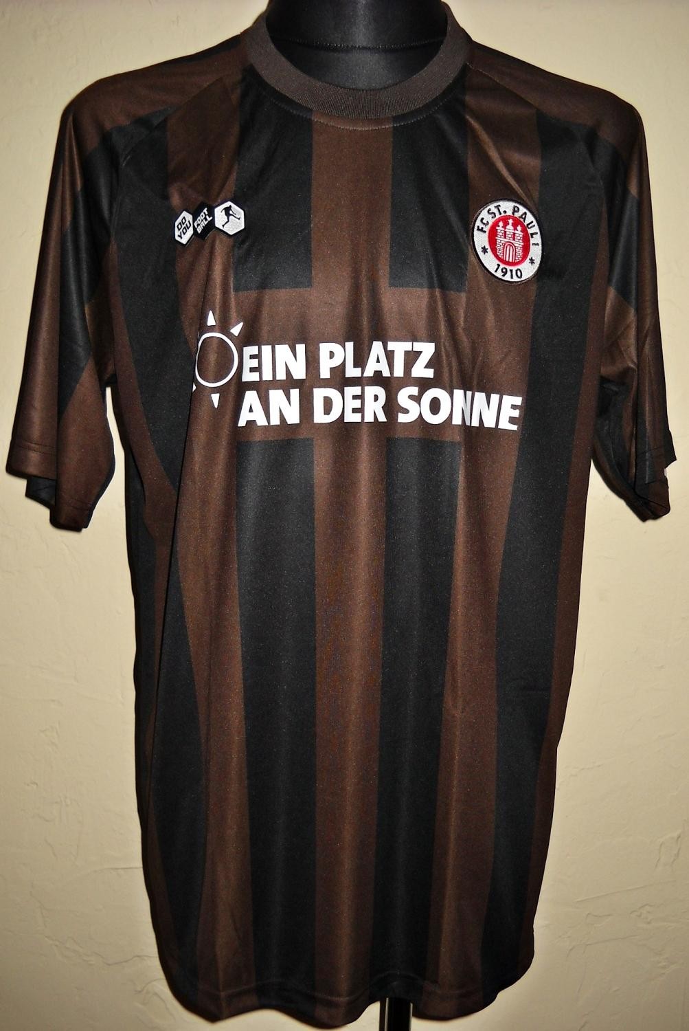 FC St. Pauli 2011-12 Away Kit